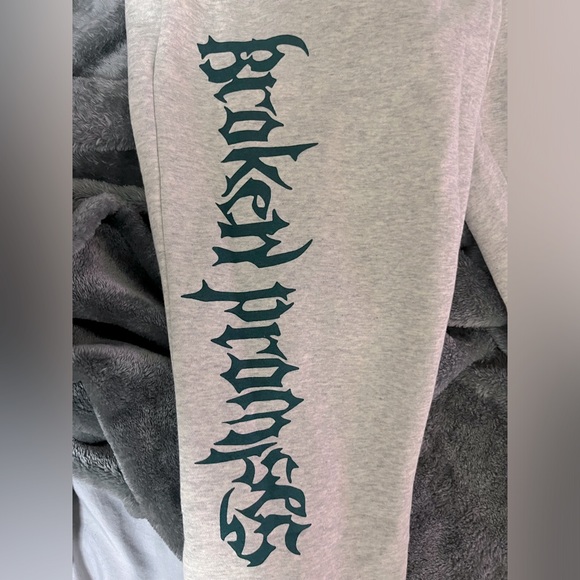 Brand New Broken Promises “ Poor Sport ” Sweatpants NWT - Picture 5 of 7